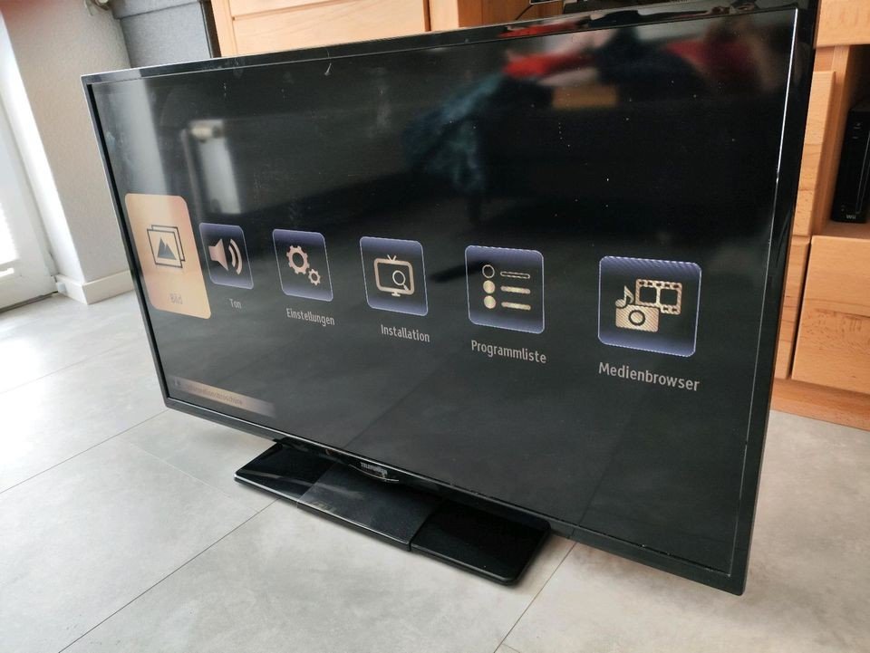 TELEFUNKEN D40F275R3C 40 pouces Full HD, TV LCD