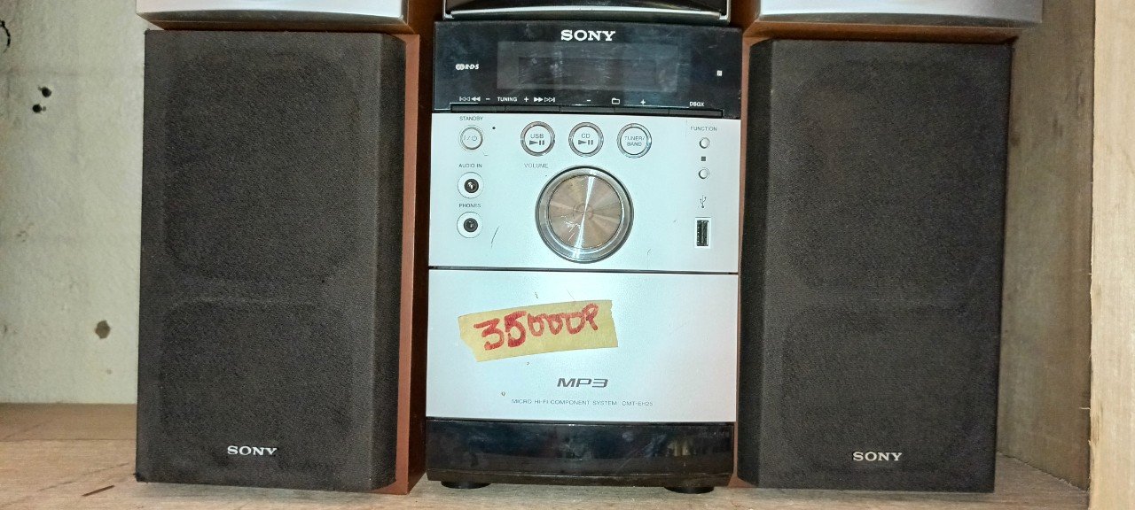 Radio Sony Micro Hi-Fi MP3 CD Cassette Player Modèle HCD-EH...