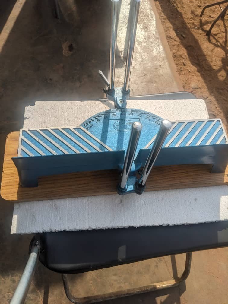 Scie à onglet et Scie sur table bleu 