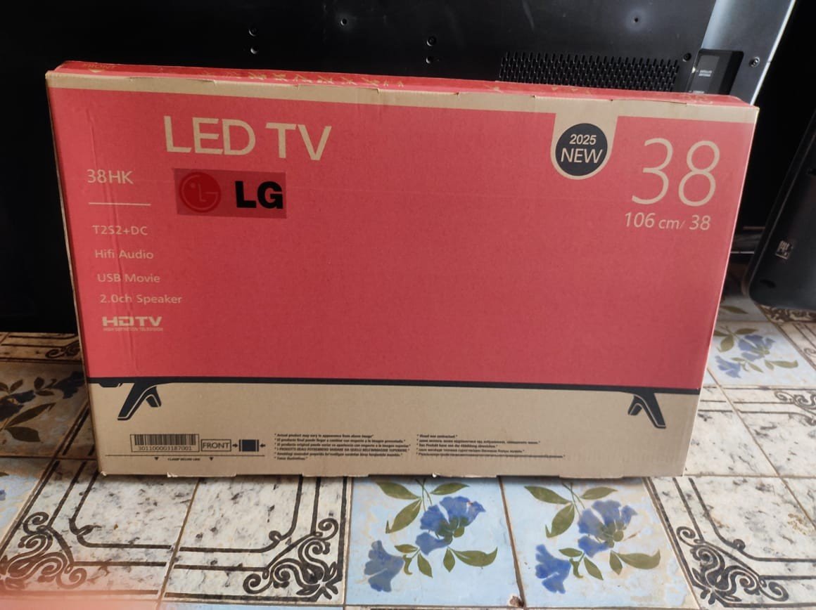 Télévision LED LG 38 pouces