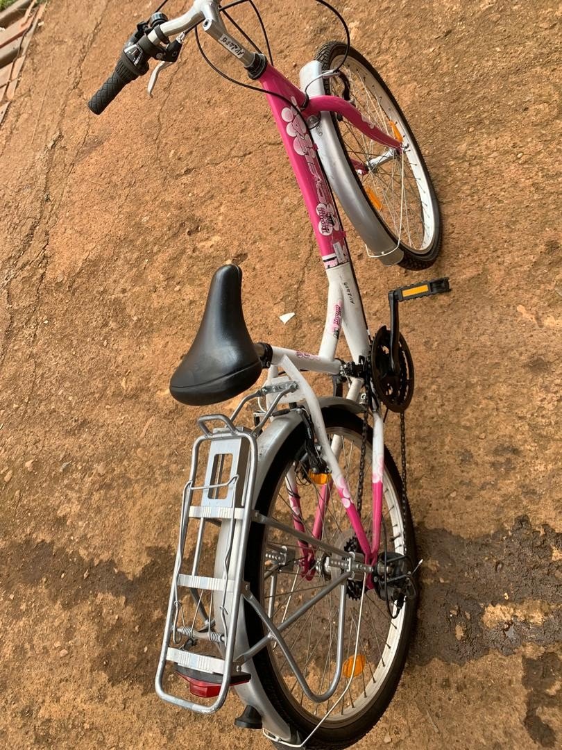 Vélo TROND 248 CITY; Roues de 28 pouces, idéales pour une ...