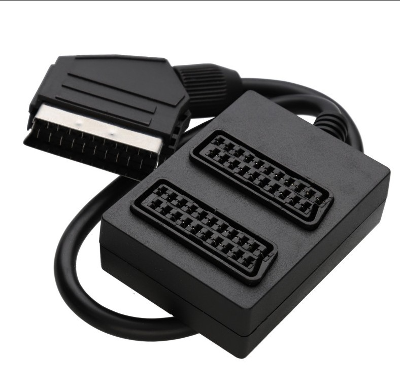 Multiplicateur à 2 entrées péritels femelle et 1 sortie p...