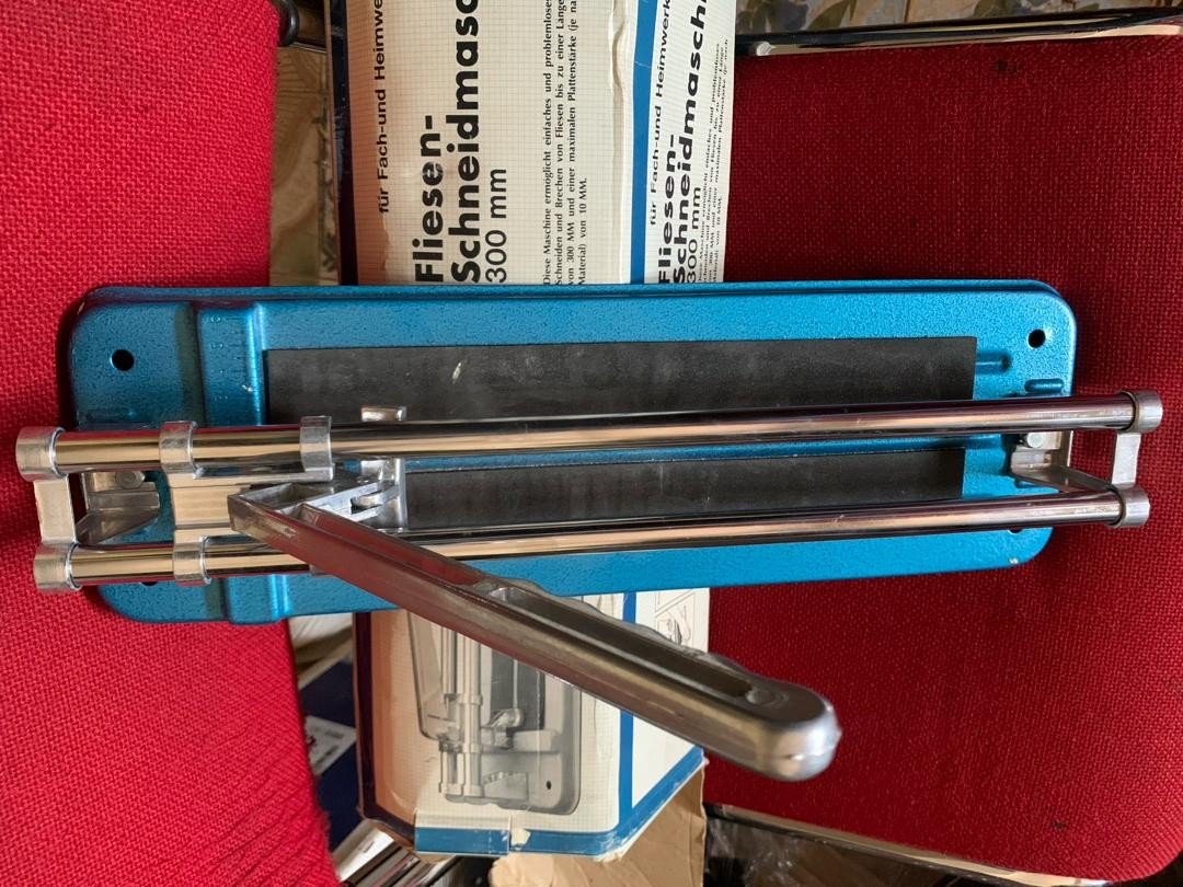 Machine de découpe des carreaux 300 mm