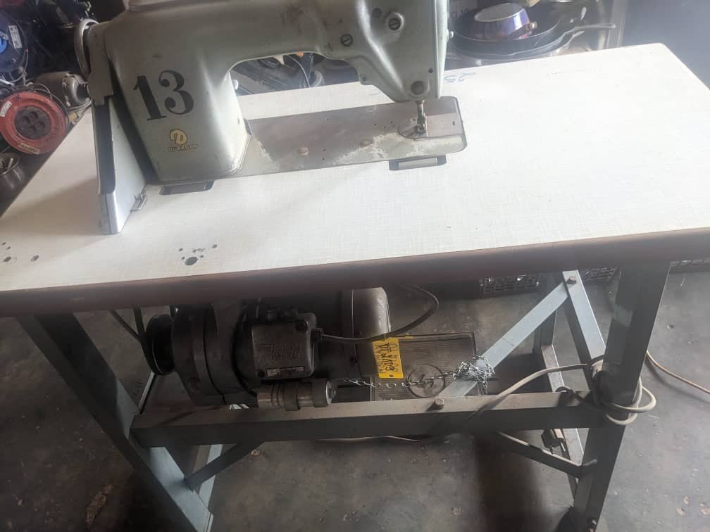 Machine à coudre dürkopp 