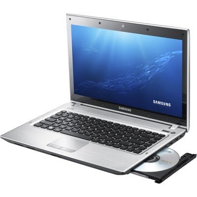Samsung Q430/Q530 Intel Core i3 M 350 @ 2.27 GHz; Ram: 4 g; 500 gb; NVIDIA GeForce GT 330M: 1024 MO 15 pouce