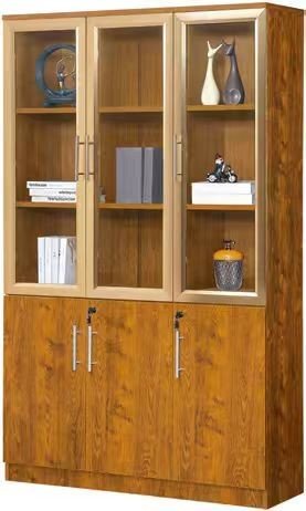 Meuble vitrine en bois avec portes vitrées et rangement