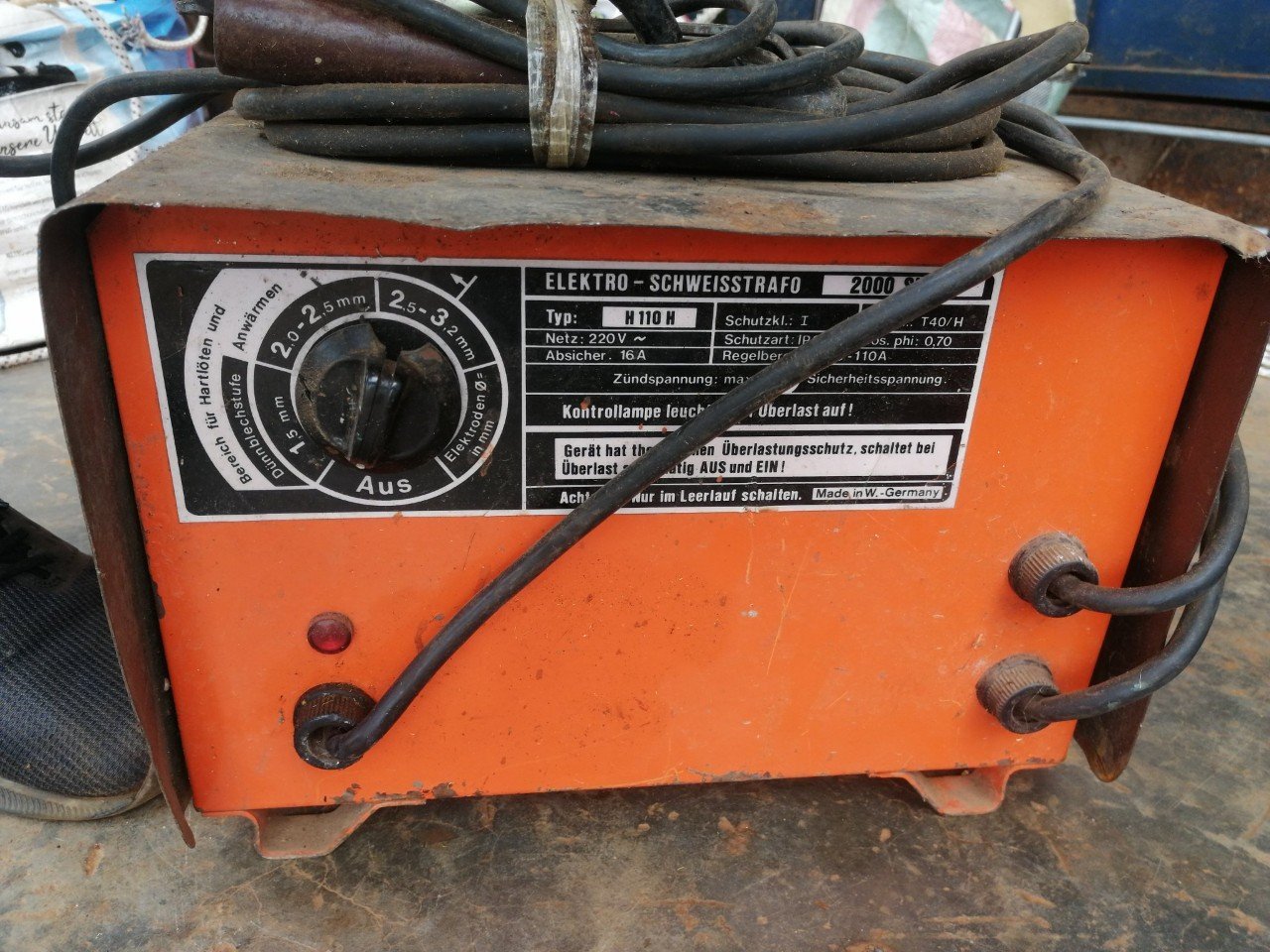 POSTE DE SOUDURE - ELEKTRO-schweisstrafo H110H