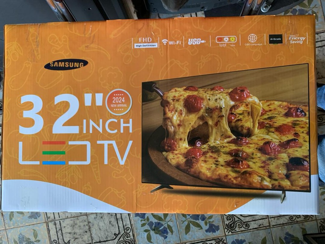 TV SAMSUNG ET TELEVISION LG; TELEVISEUR 32 POUCES