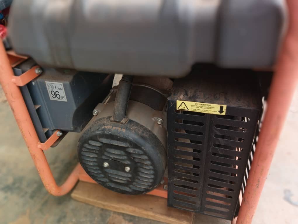 Générateur essence avec régulateur AVR